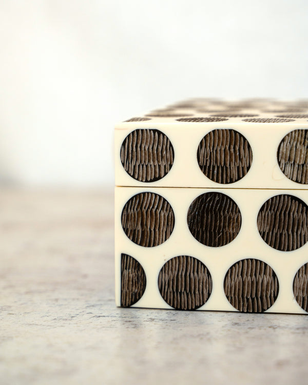 Dot Chiseled Box Large