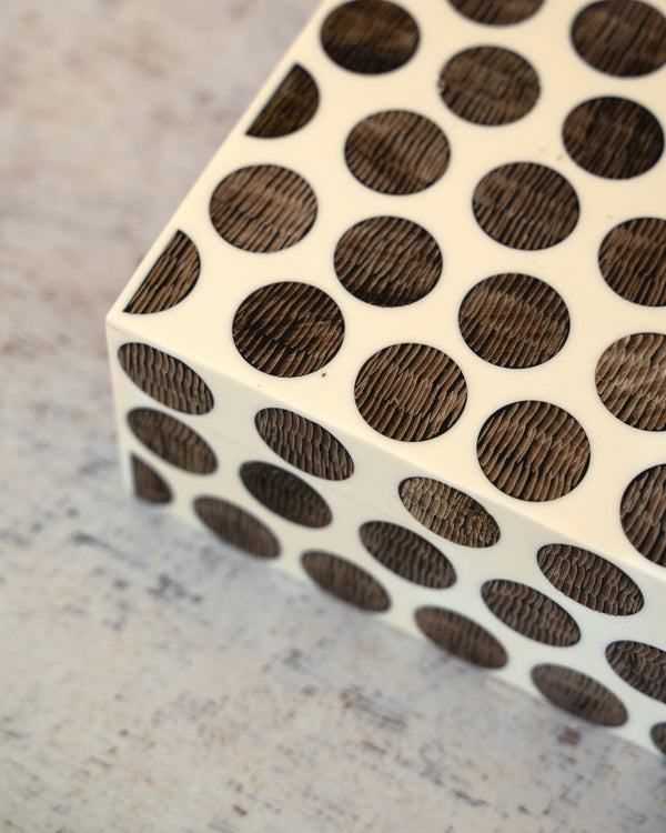 Dot Chiseled Box Large