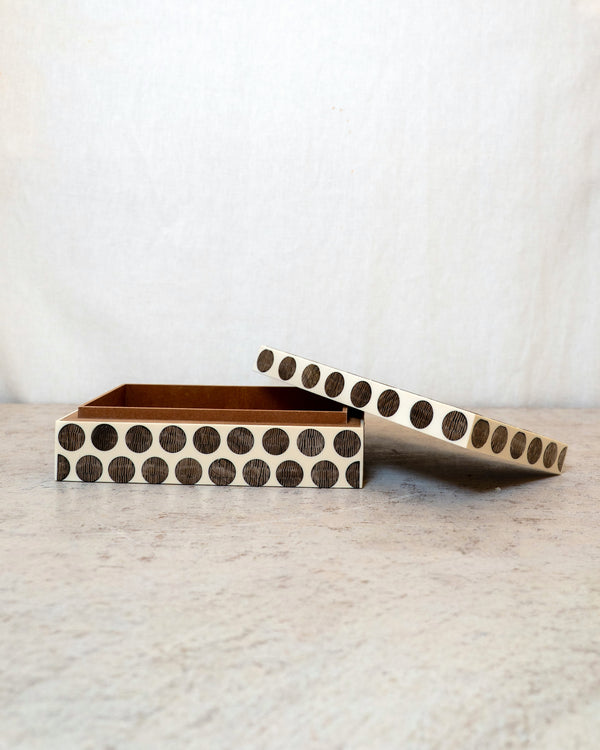 Dot Chiseled Box Large