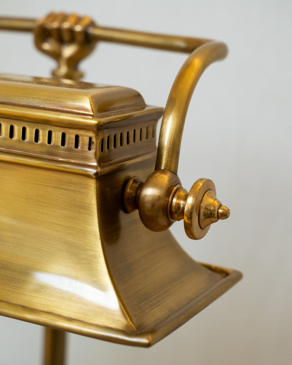 Malvasia Brass Desk Lamp